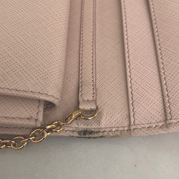 Ferragamo Vara Wallet on Chain - Picture 8 of 13